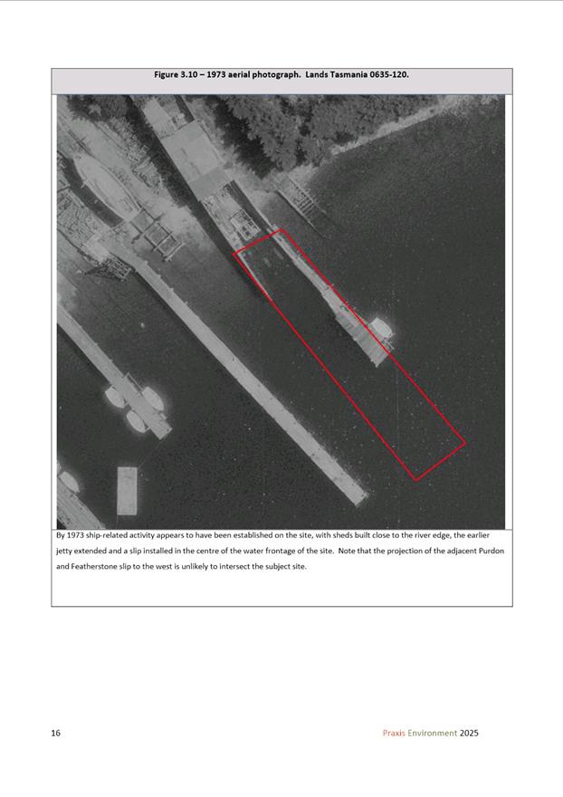 A aerial view of a dock

AI-generated content may be incorrect.